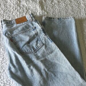 Levi's Women's Straight Leg Jeans in Light Blue